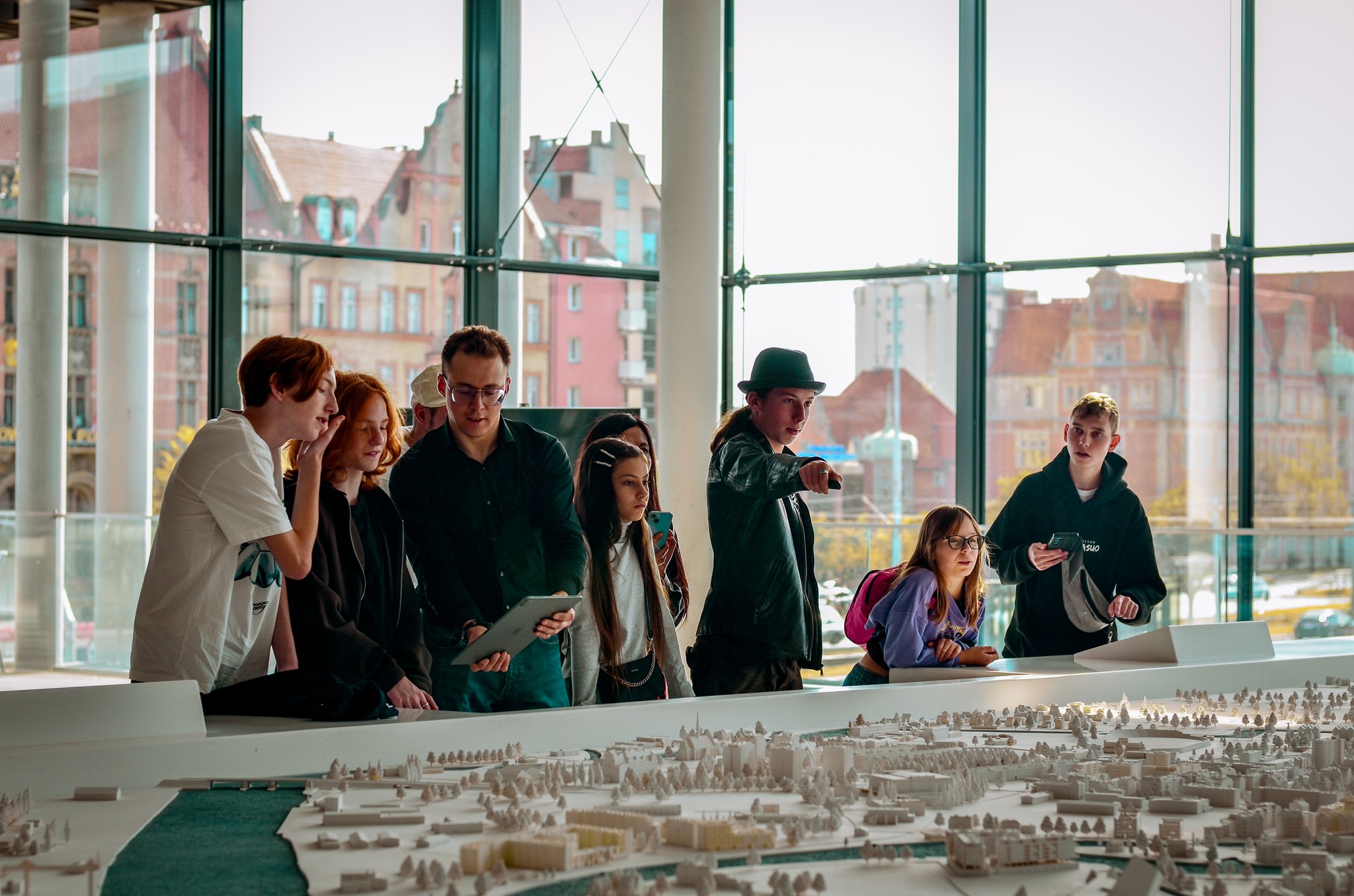 Launching Creative STEAM Workshops with StoryToon and the Ukrainian Library in Gdańsk